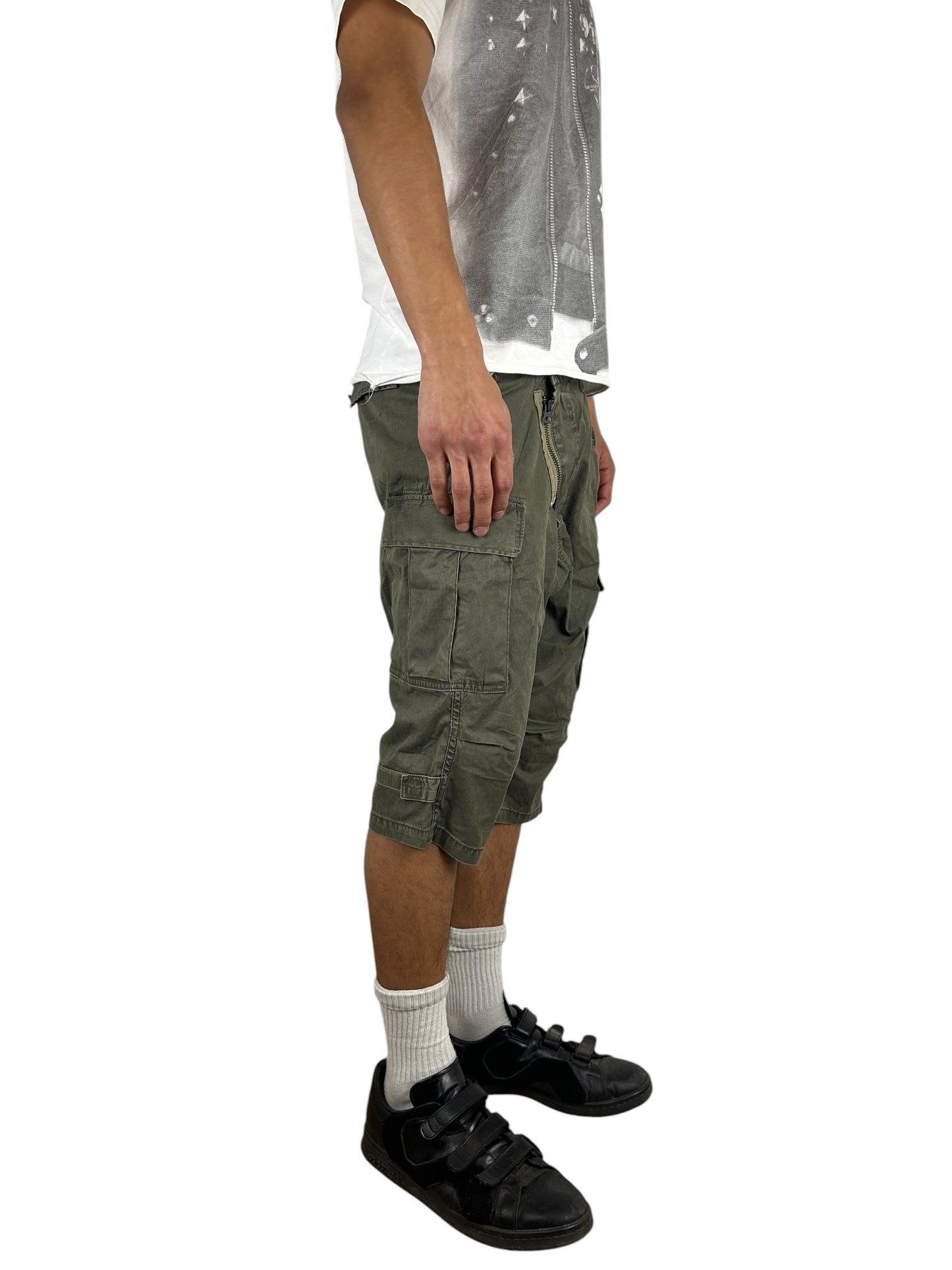 Johnbull Asymmetrical Zipper Military Cargo Shorts (32in)